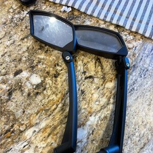2 black bike mirrors